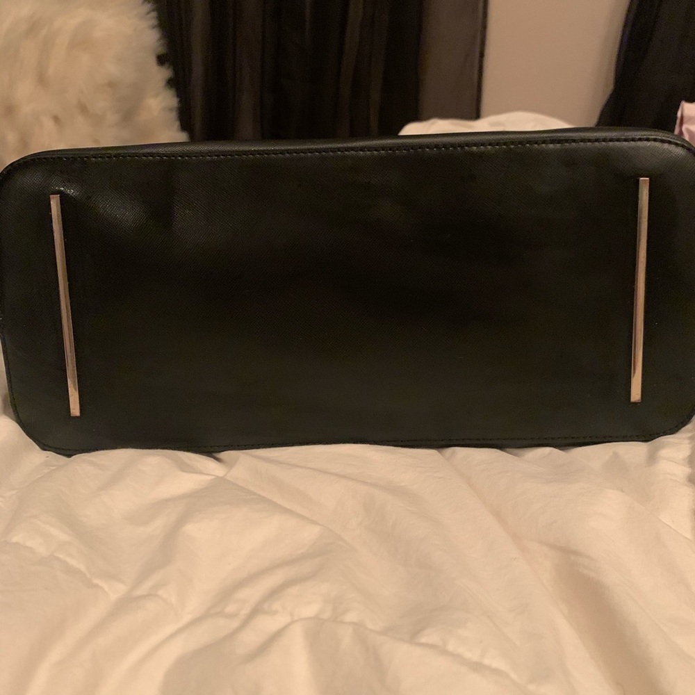 Black top handle purse - Picture 5 of 5